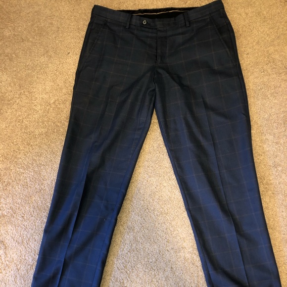 Sarar Interview suit (Jacket & Pants) - Picture 8 of 8